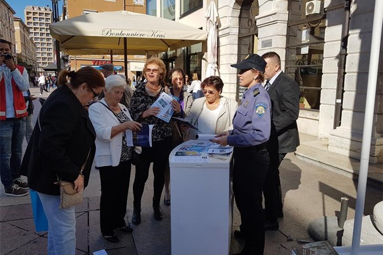 Slika prevencija građani info-punkt.jpg